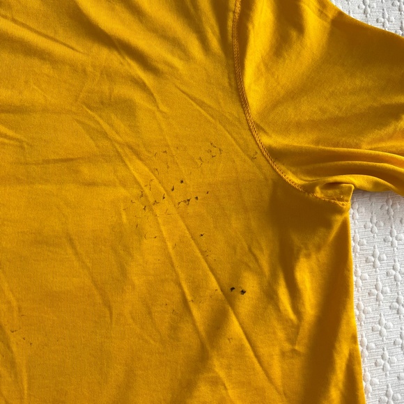 Under Armour UCLA Gold Basketball Short Sleeve Crewneck T-Shirt | Size Small - Picture 4 of 4